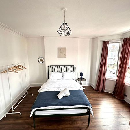 Charming, Renovated Residence In Willesden Green London Exterior photo
