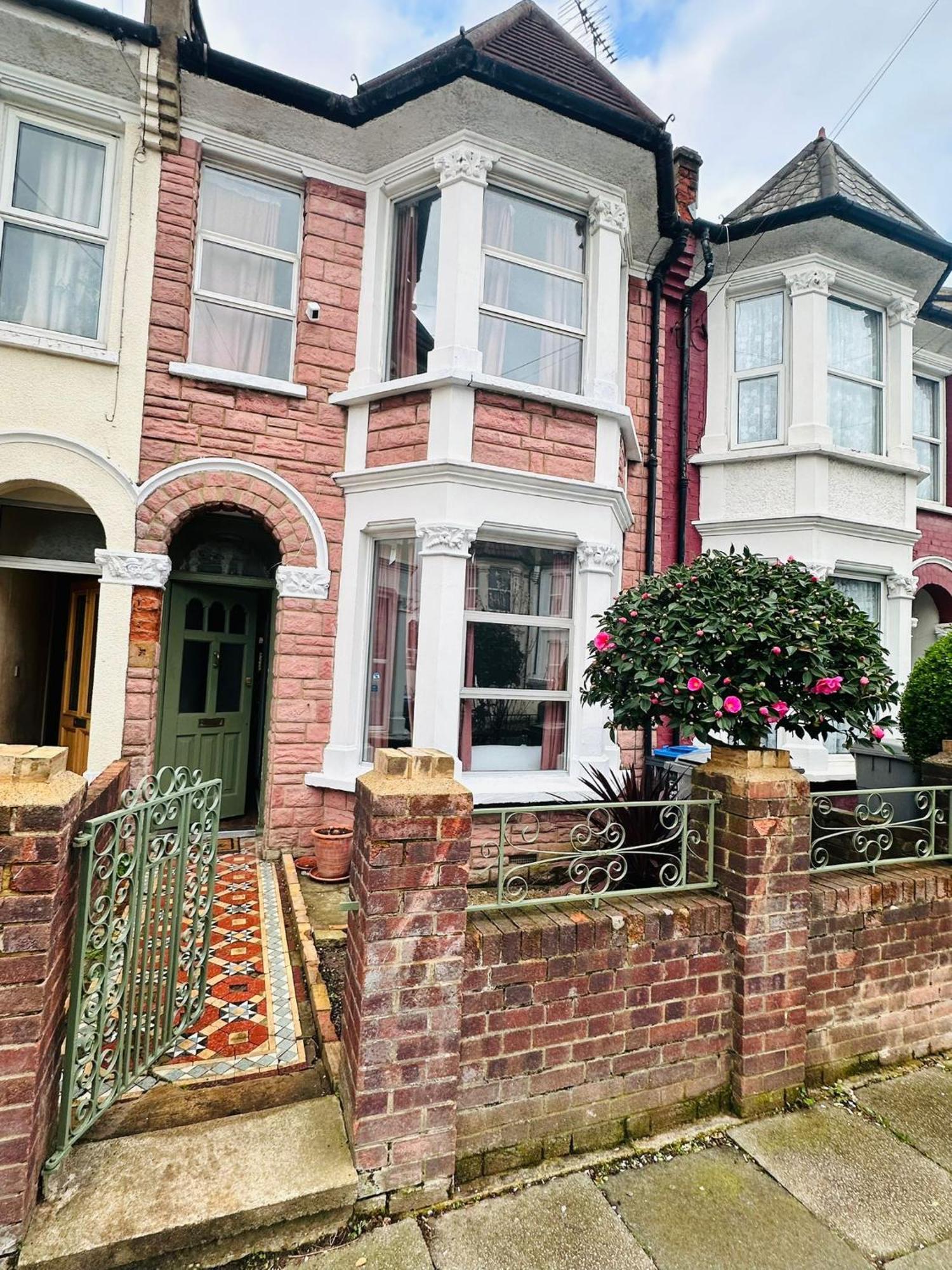 Charming, Renovated Residence In Willesden Green London Exterior photo